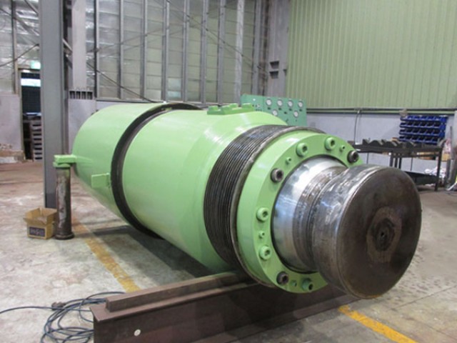 CROP SHEAR hydraulic cylinder