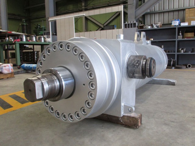 Ram cylinder of Mud Gun machine