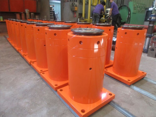 200 tons jack