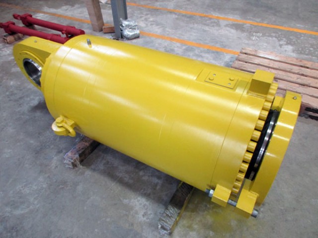 ARM hydraulic cylinder