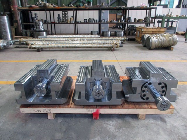 Work roll bending block cylinder