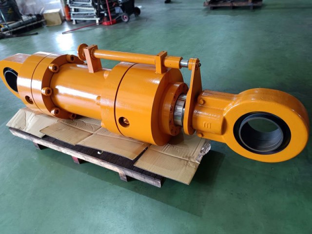 TNRL出口W/Bリフト油圧シリンダ