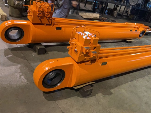 スラグカーリフト油圧シリンダ