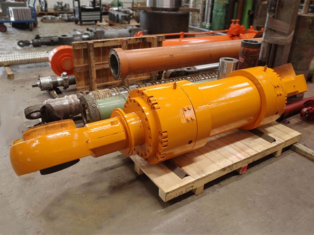 TNRL出口W/Bリフト油圧シリンダ