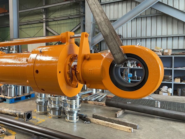 TNRL出口W/Bリフト油圧シリンダ