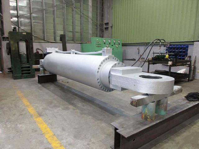 電気炉加熱鉄水傾炉油圧シリンダ