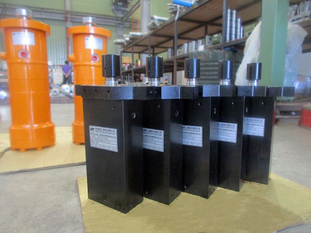 油圧シリンダ-FA32/22x95