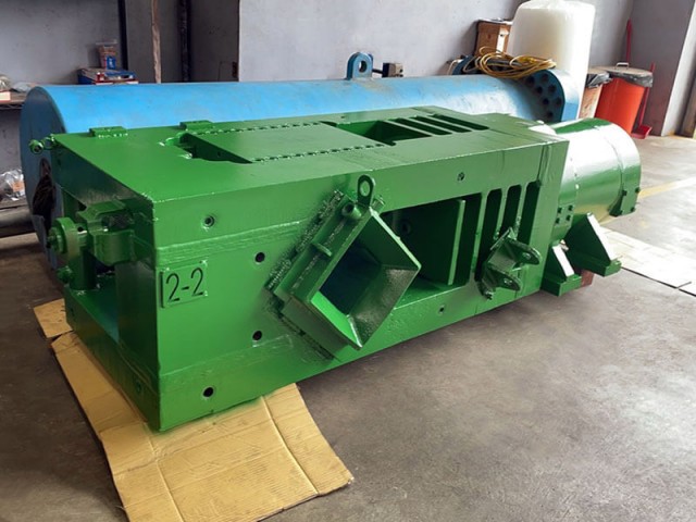 せん断油圧シリンダ