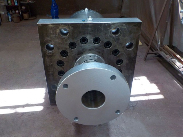 EAF吊蓋油圧シリンダ