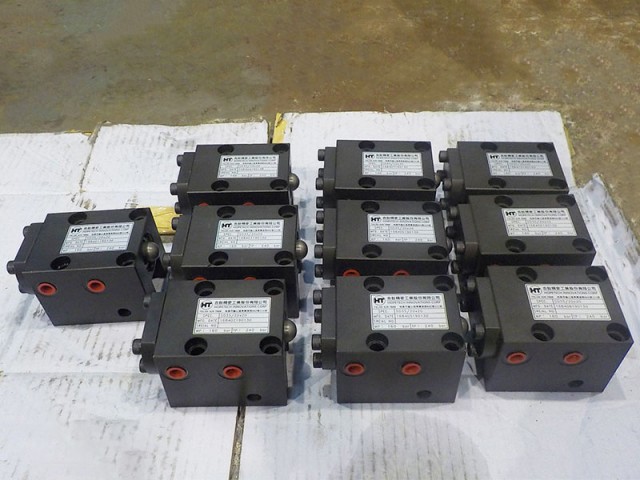 糸通しプラグローラー油圧シリンダ