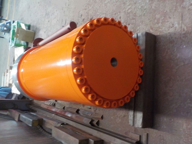 ROOF LIFTING油壓缸