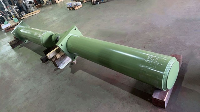 壓床上升油壓缸