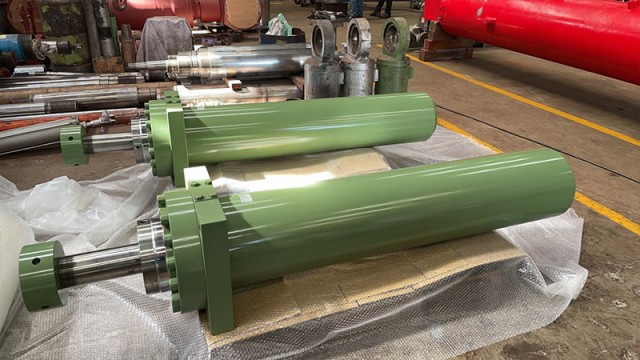 壓床上升油壓缸