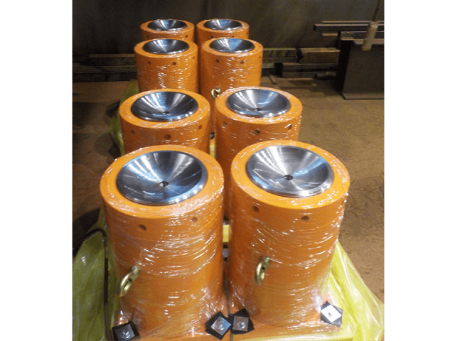 260トンジャッキ