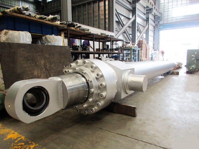 傾爐油壓缸-CA236x3072