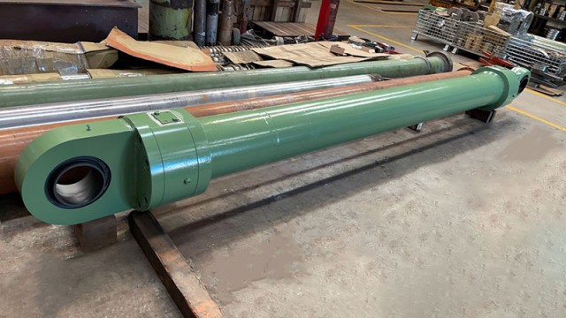 電極升降油壓缸