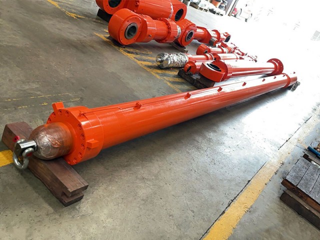 ELECTRODE REGULATION HYD. CYL.-SD200x5600