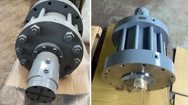 巻取機回転油圧シリンダ