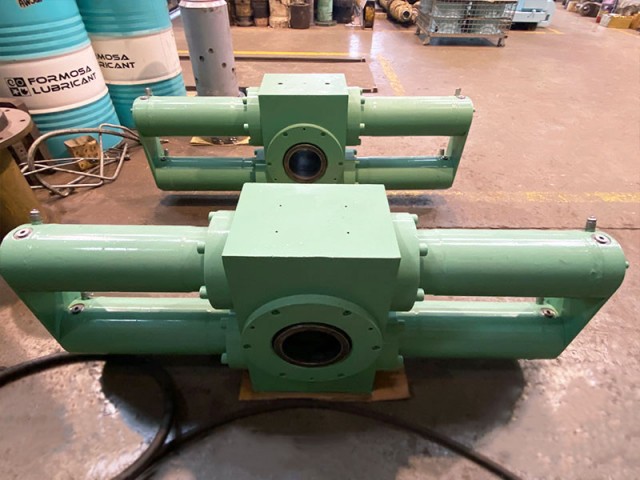 分鋼槽翻轉台旋轉缸