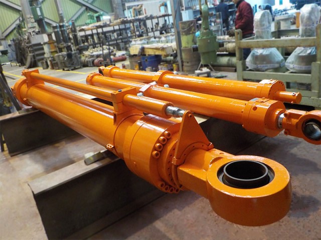 出口鋼捲台車舉升油壓缸-CA250/180x2600