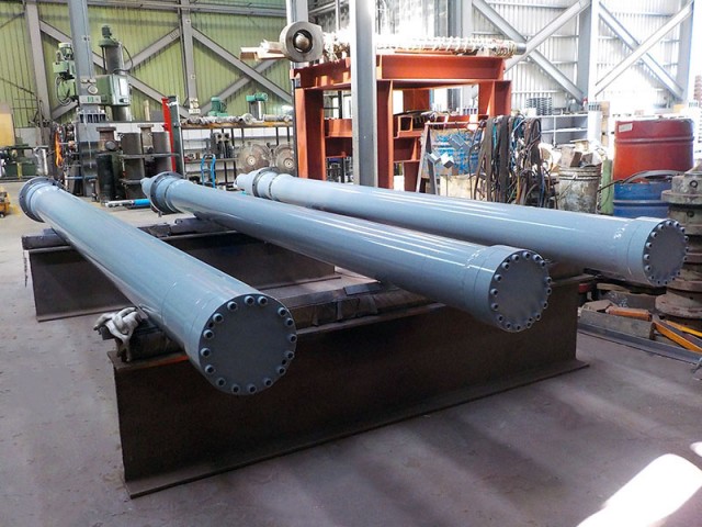 精煉爐電極碳棒油壓缸