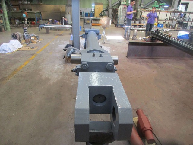 CROSS FOLLOWER FOR AGC油壓缸