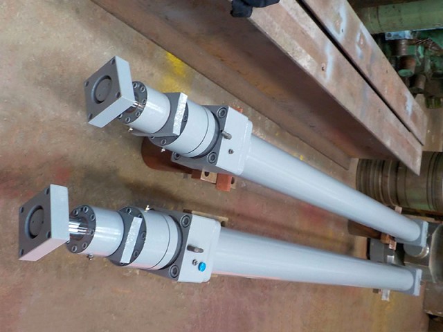 同步多節式油壓缸