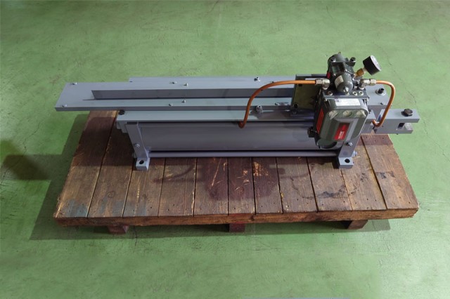 加熱爐煙道閥門控制空壓缸