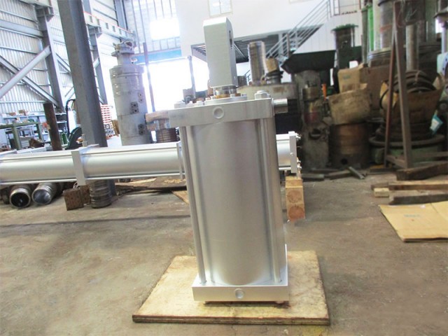 Dummy barリフト空圧シリンダ