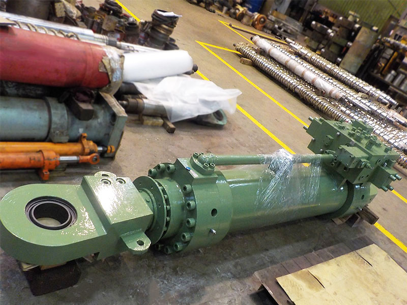 EAF tilting hydraulic cylinder