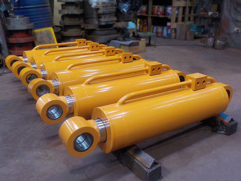Bucket hydraulic cylinder
