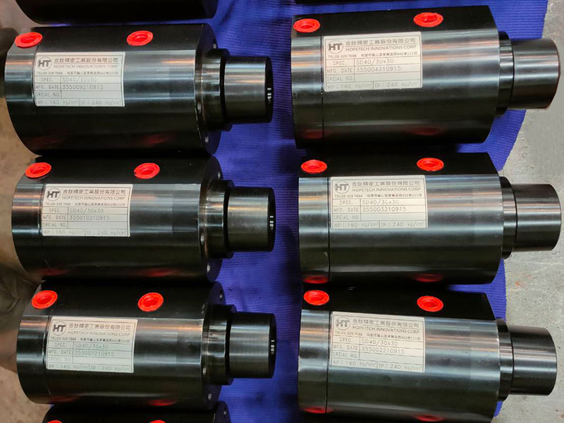 Threaded pin roller hydraulic cylinder